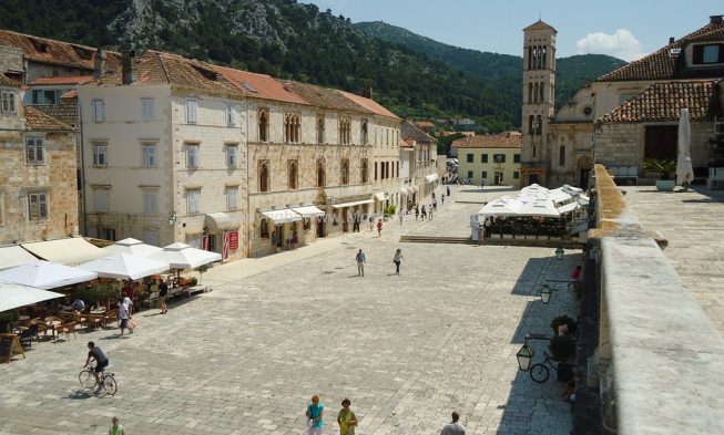 Hauptplatz Hvar img